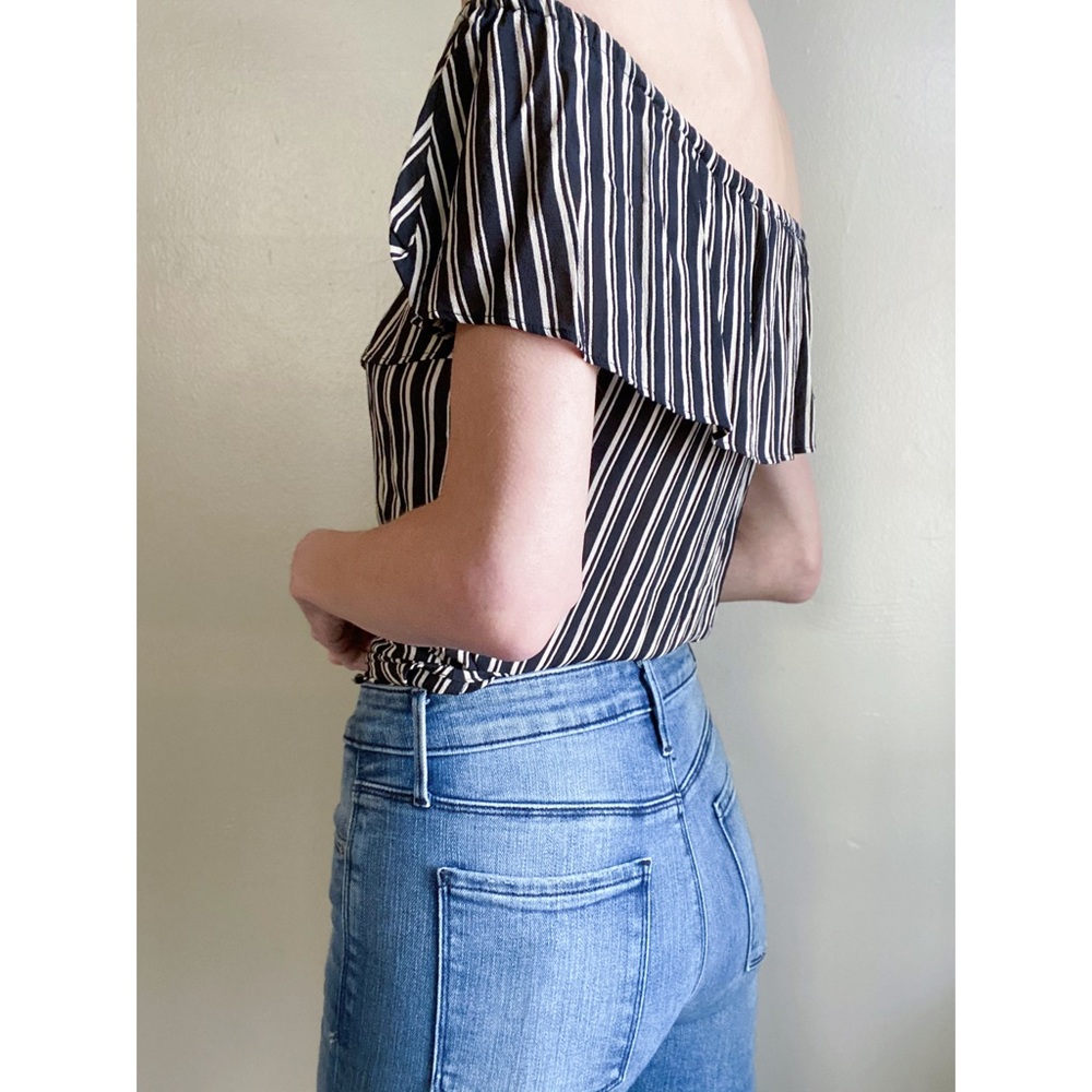 Reformation off the shoulder blouse - Picture 9 of 12